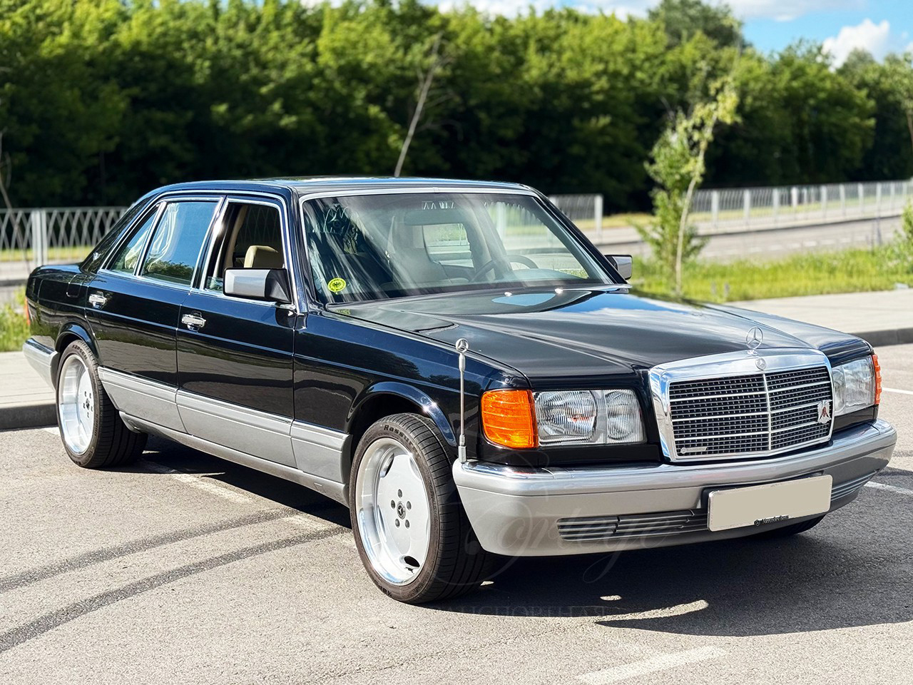 Mercedes-Benz SEL W126 (тёмно-серый)