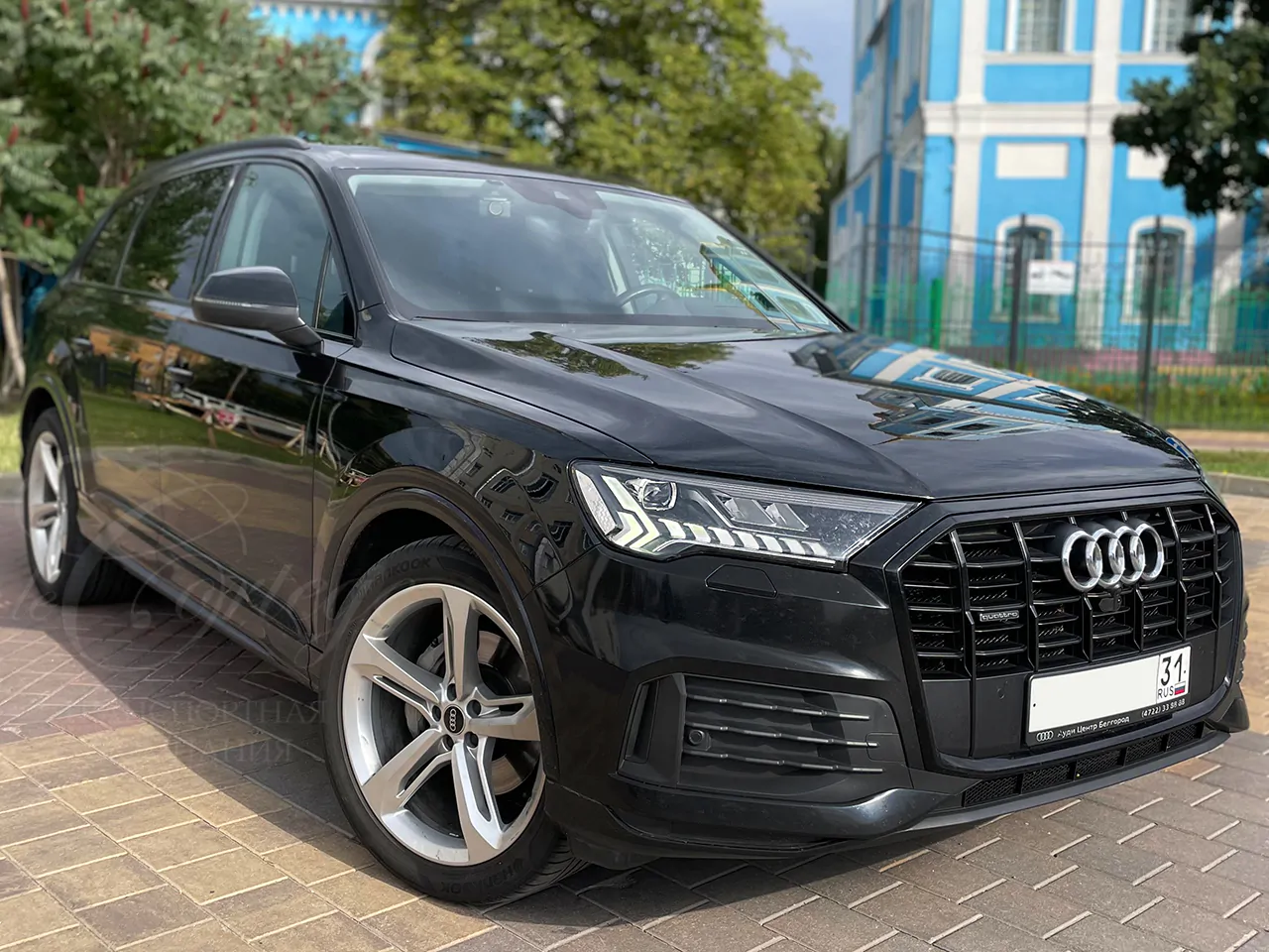 Audi Q7 4M (black)