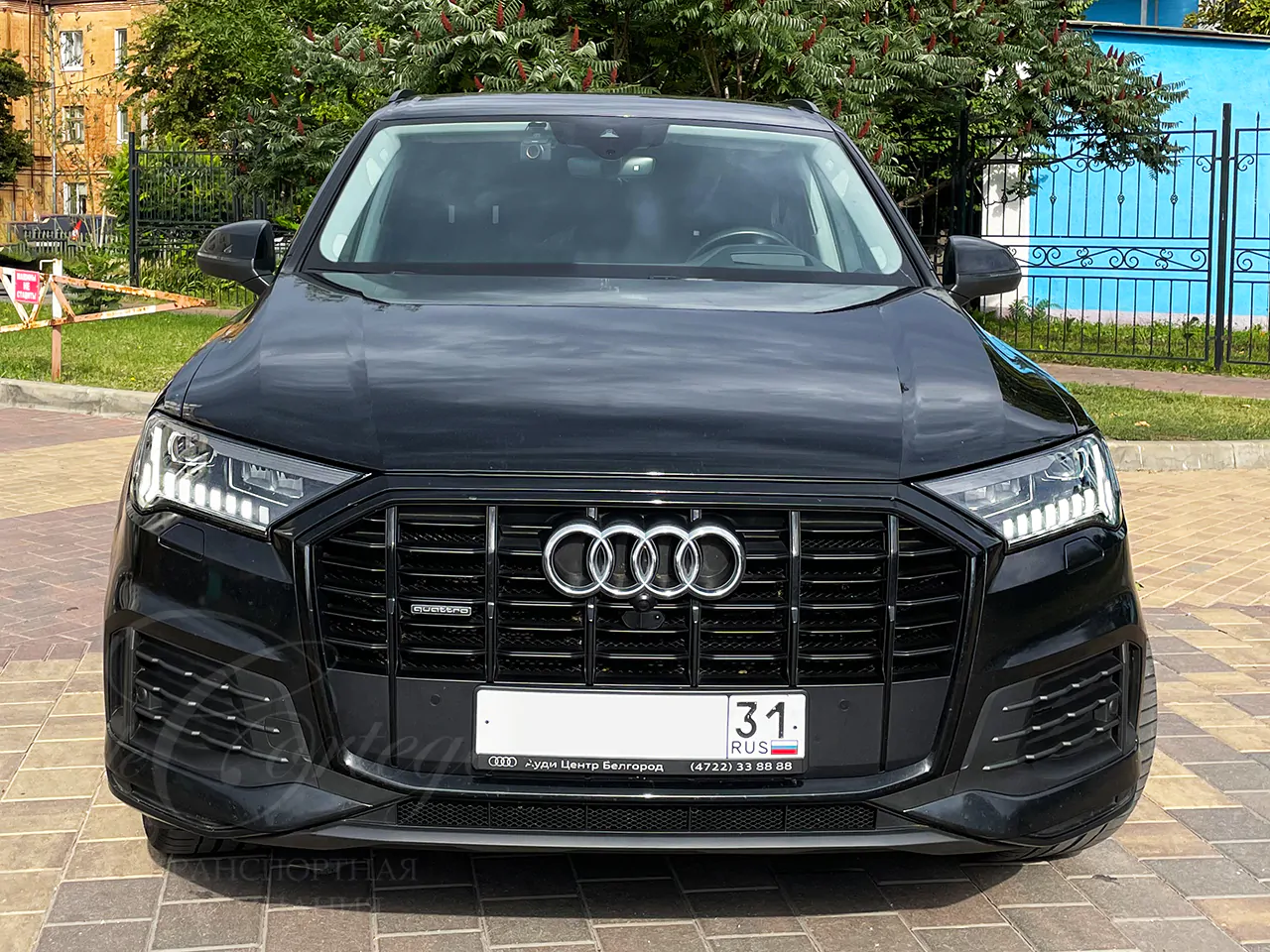 Audi Q7 4M (black)