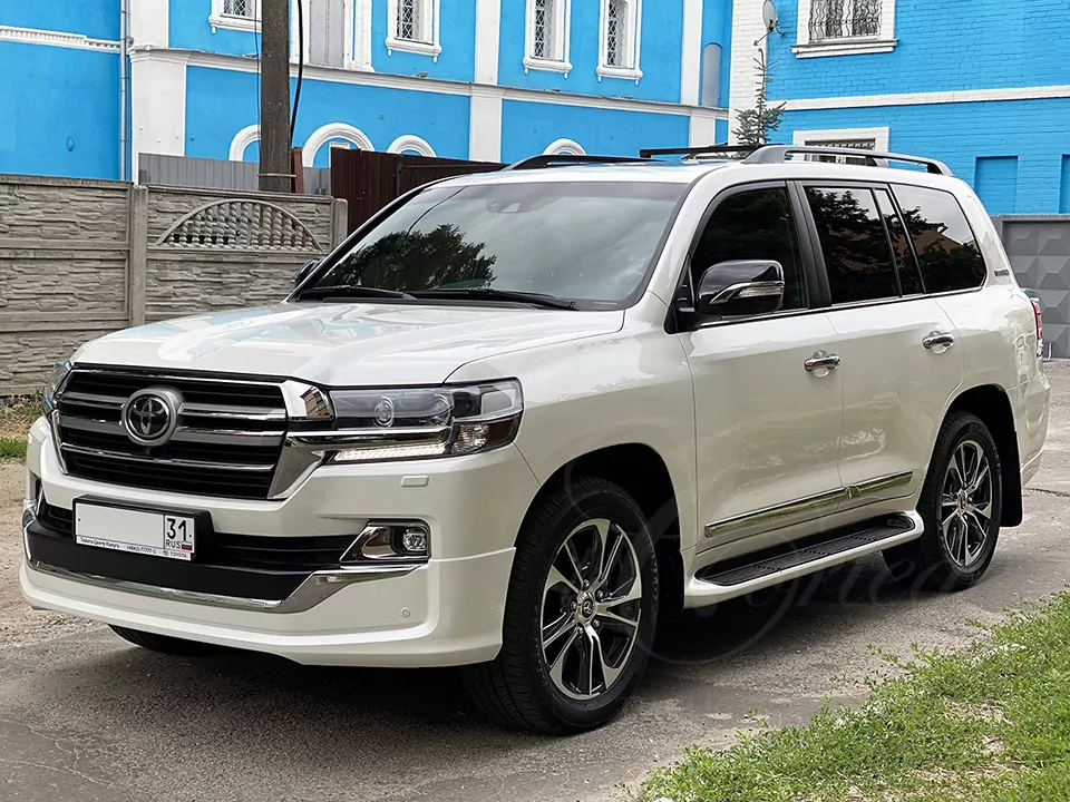 Toyota Land Cruiser R2 (белый)