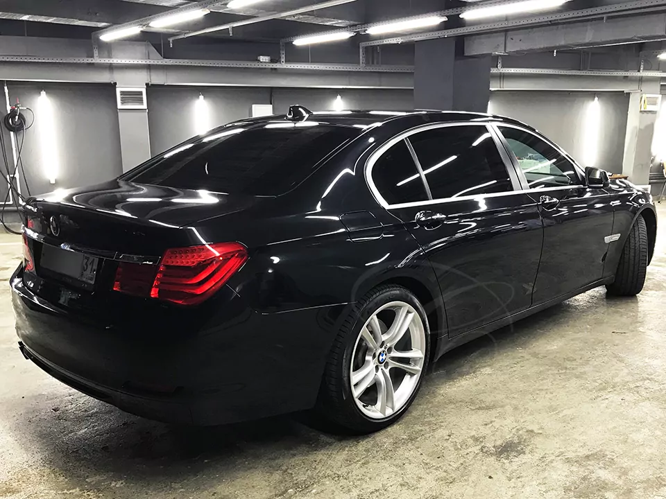 BMW-7 F02 LI (black)