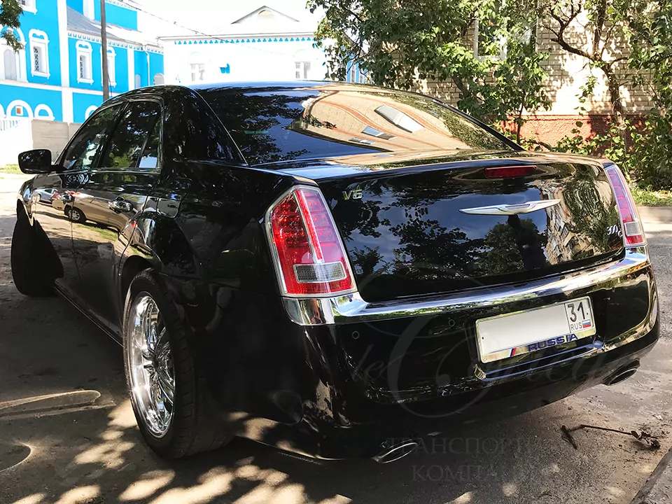 Chrysler 300C II (black)