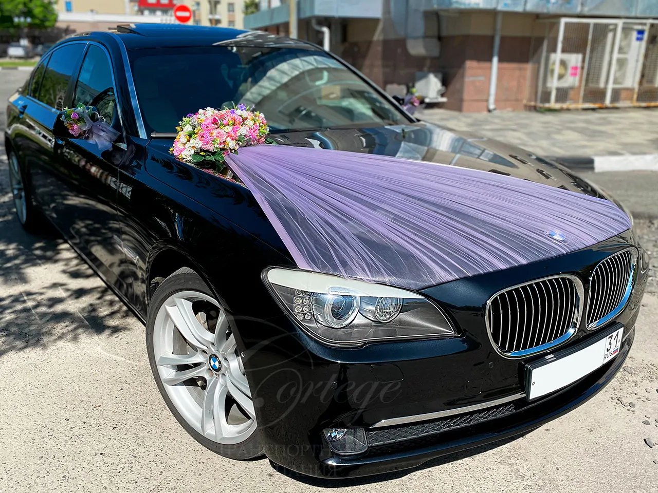 BMW-7 F02 LI (black)