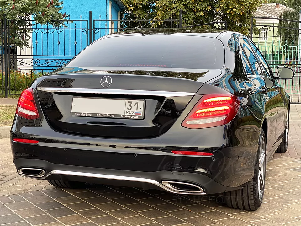 Mercedes-Benz E W213 (black)