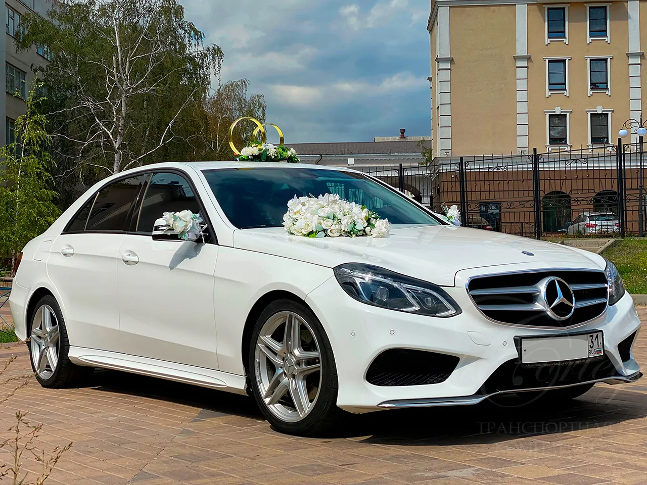 Mercedes-Benz E W212R (white)