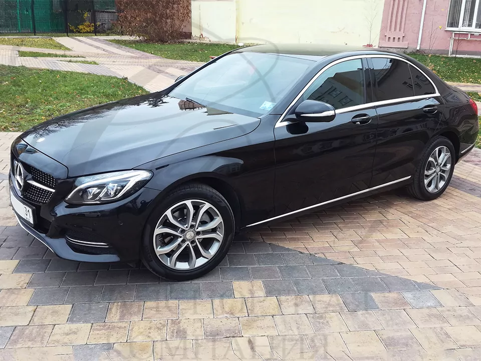 Mercedes-Benz C W205 (black)