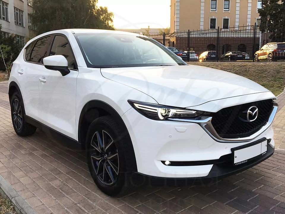 Mazda CX-5 (white)