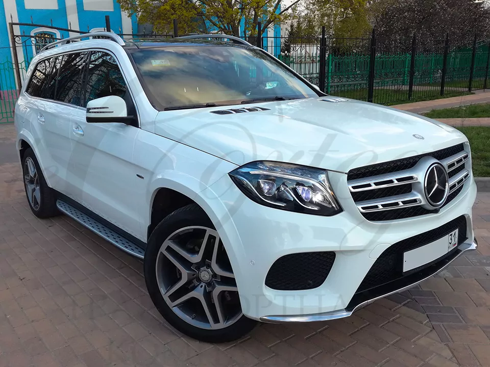 Mercedes-Benz GLS (white)