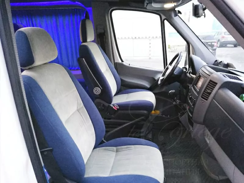 Mercedes-Benz Sprinter (white, 8 seats)
