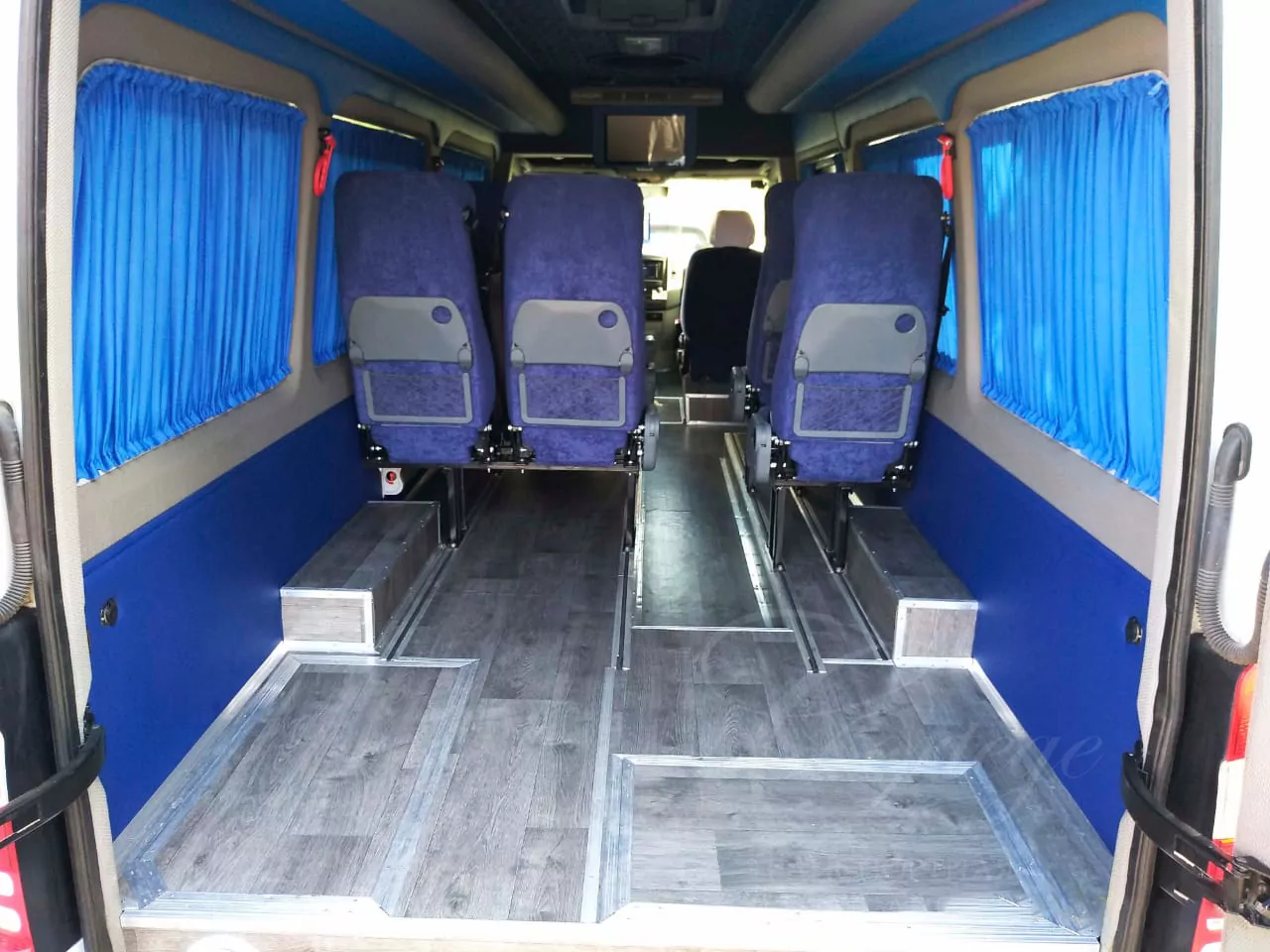 Mercedes-Benz Sprinter (white, 8 seats)