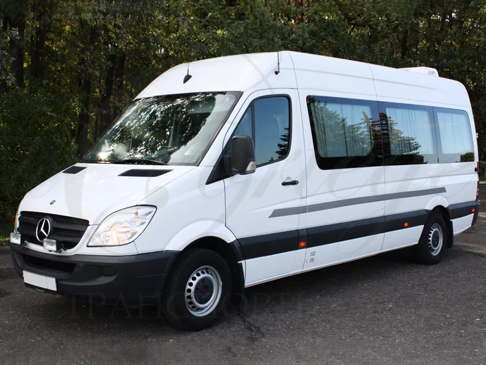Mercedes-Benz Sprinter (white, 18 seats)