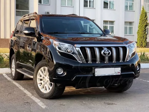 Toyota Land Cruiser Prado (black)