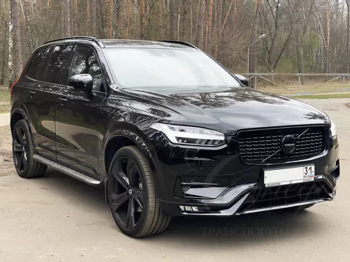 Volvo XC90 (black)