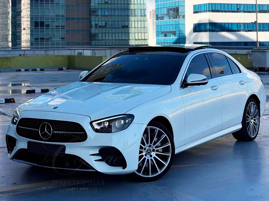 Mercedes-Benz E W213 R (white)
