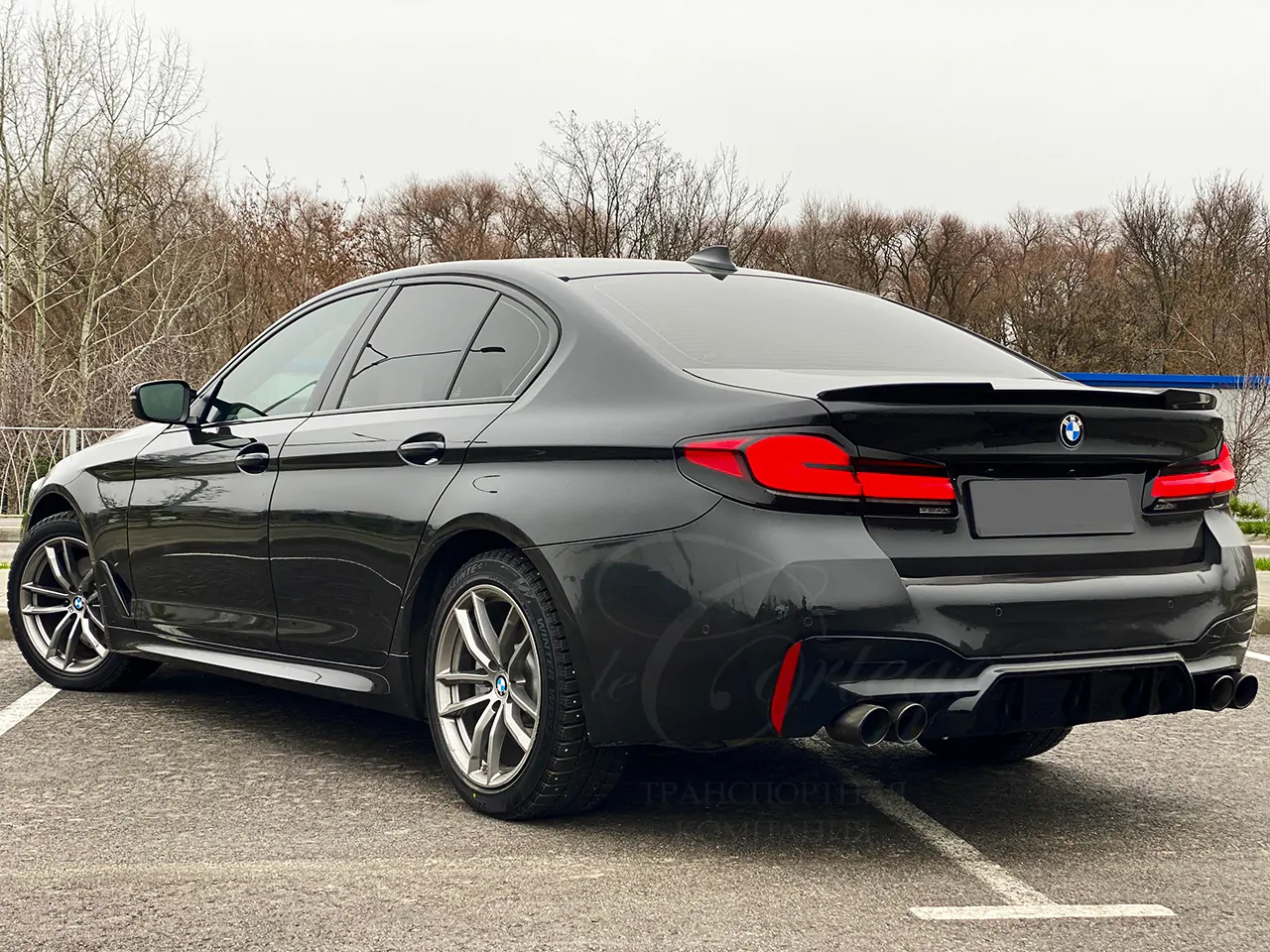 BMW-5 G30 R (black)