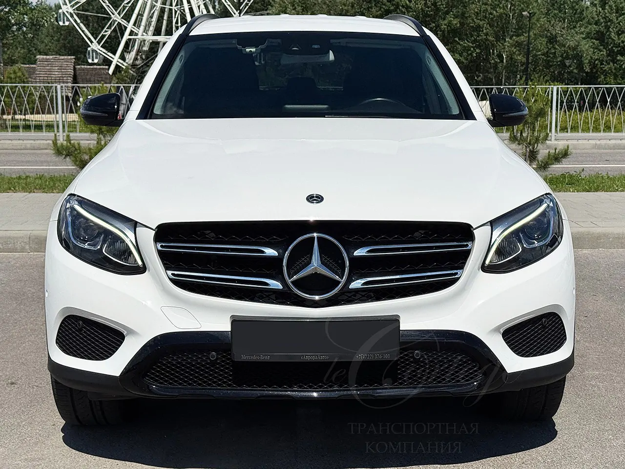 Mercedes-Benz GLC (white)