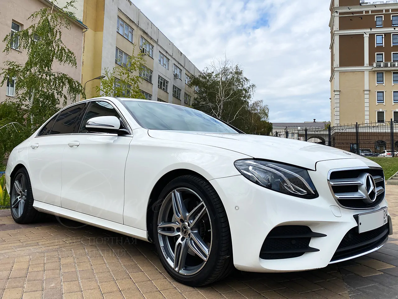 Mercedes-Benz E W213 (white)