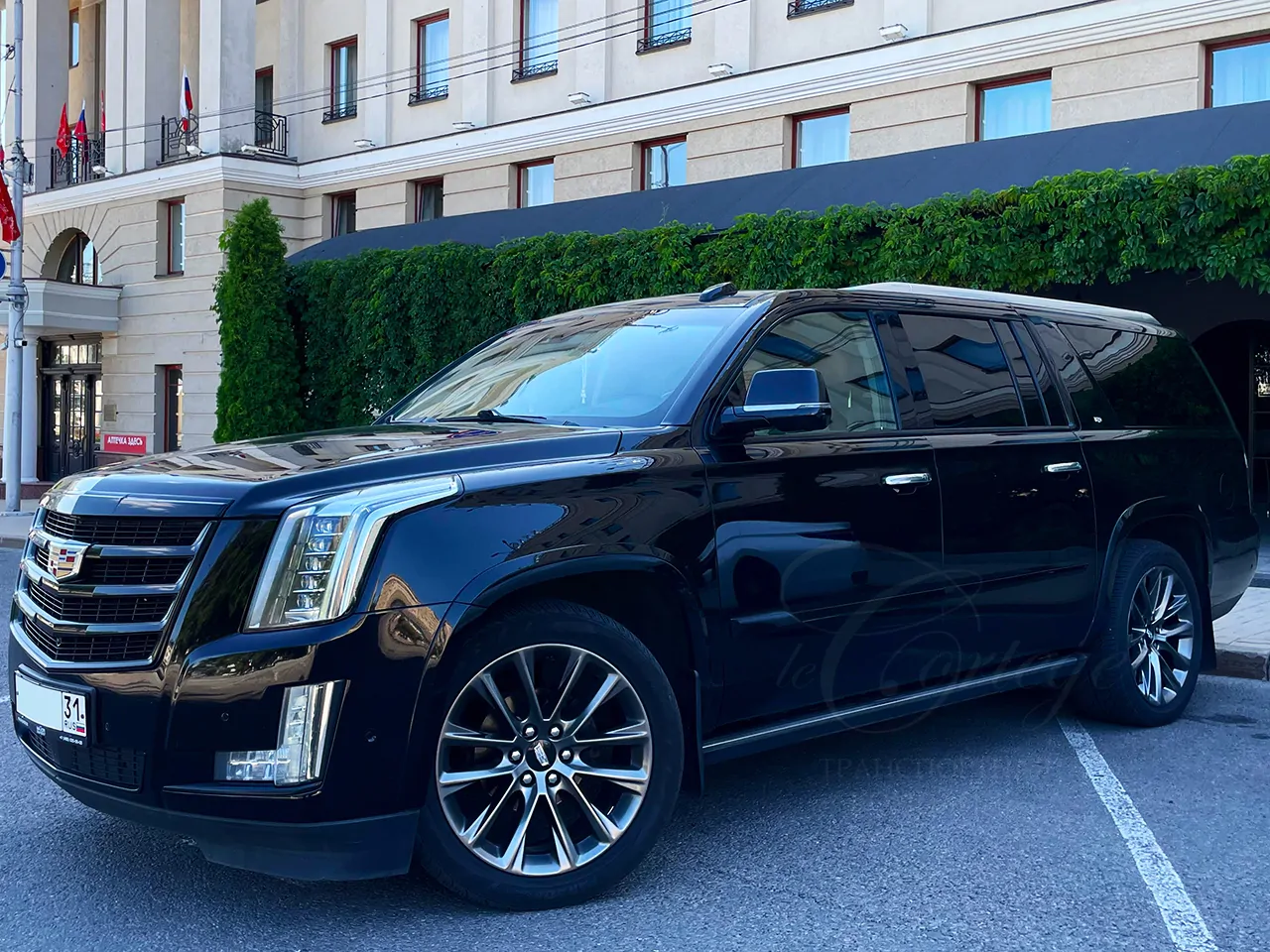 Cadillac Escalade ESV (black)