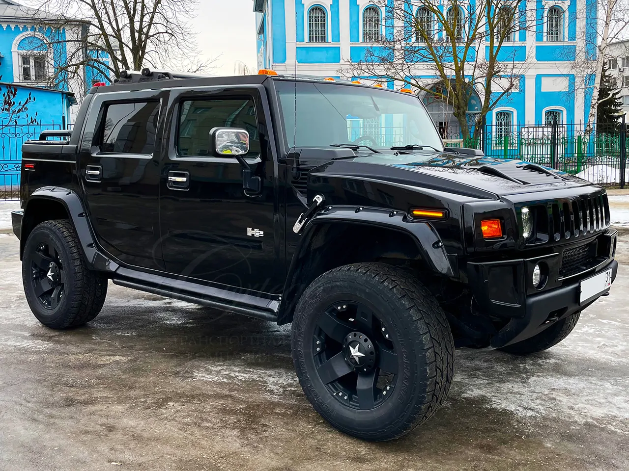Hummer H2 (black)