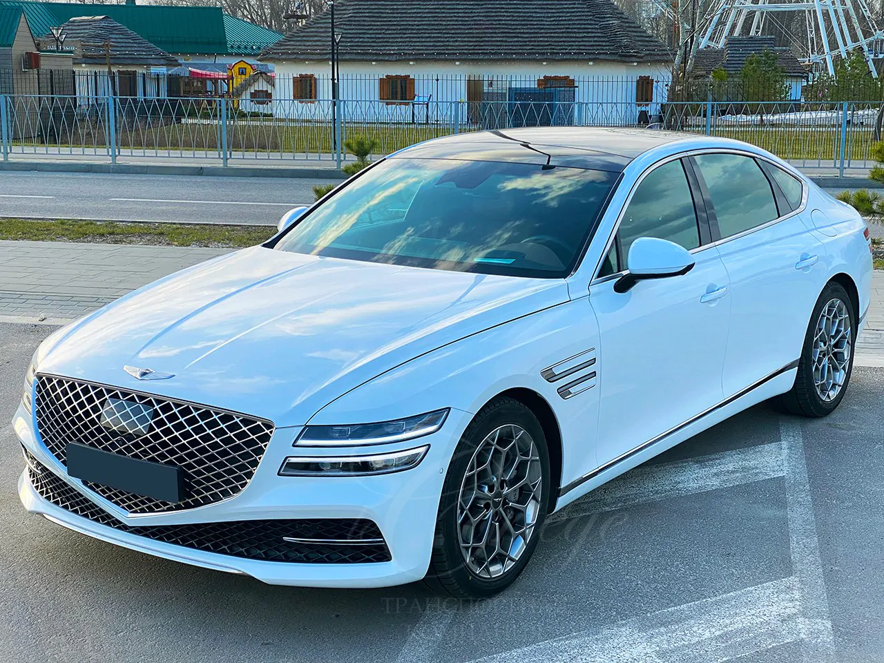 Genesis G80 (white)